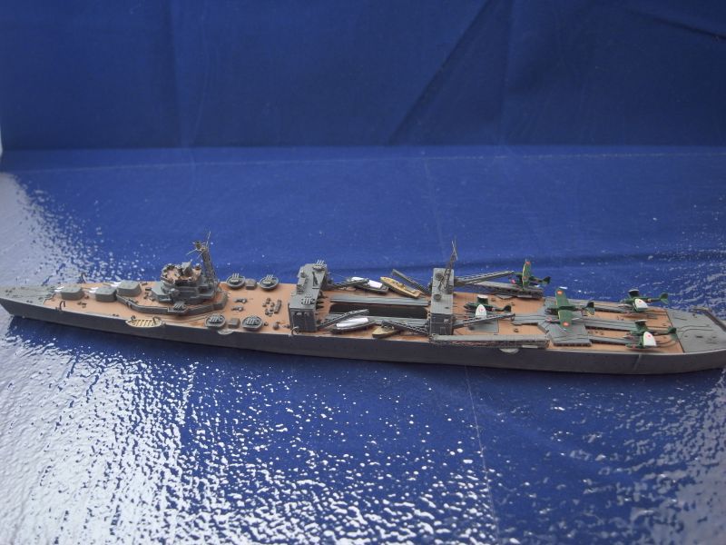 特殊潜航艇母艦　日進（1/700、アオシマ）の完成写真（上から）
